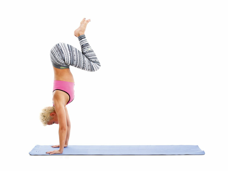 Forma girmek için fit flow yoga - Resim : 12